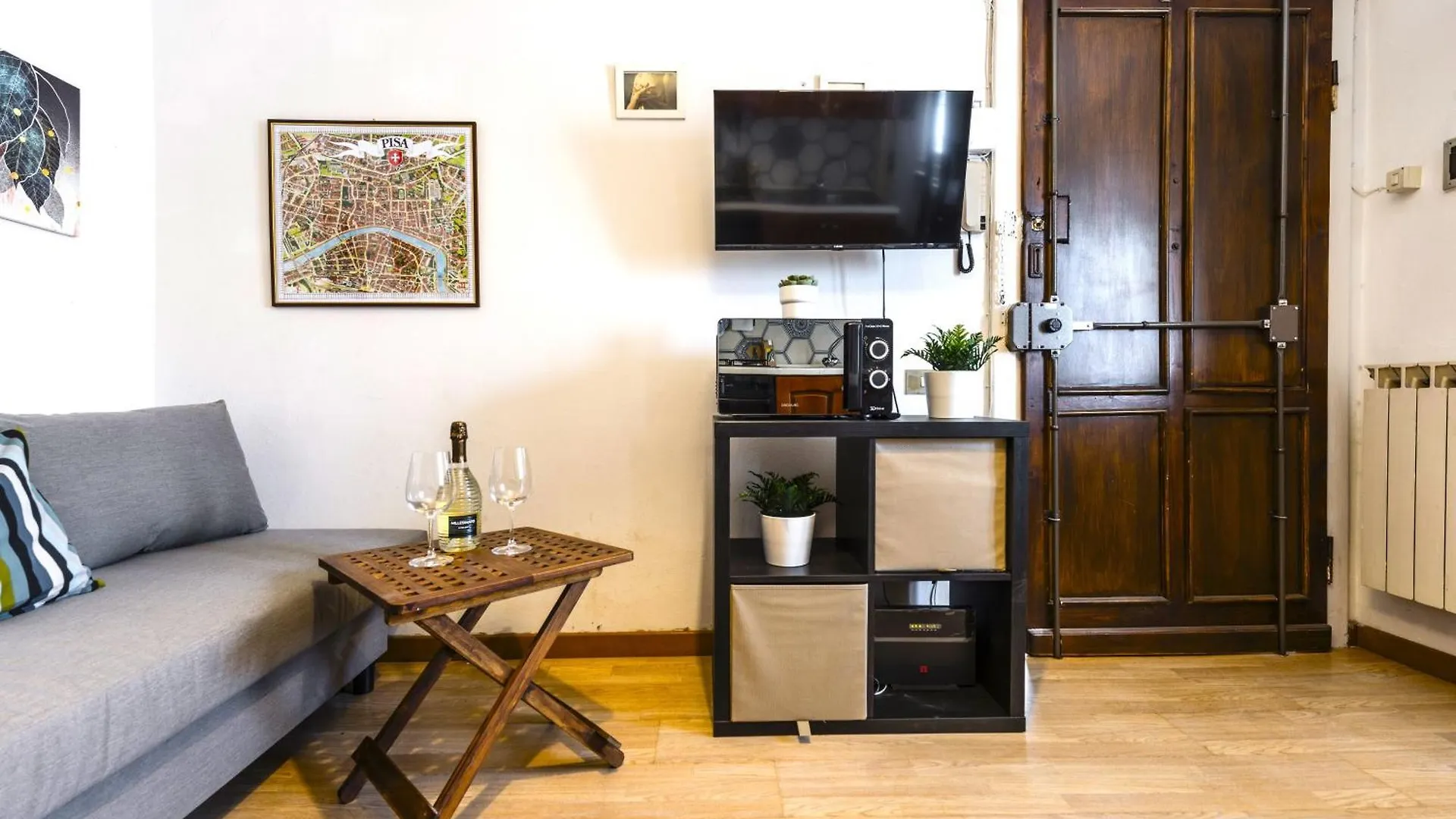 Hostly - La Spina Suite Apartment Pise Italie